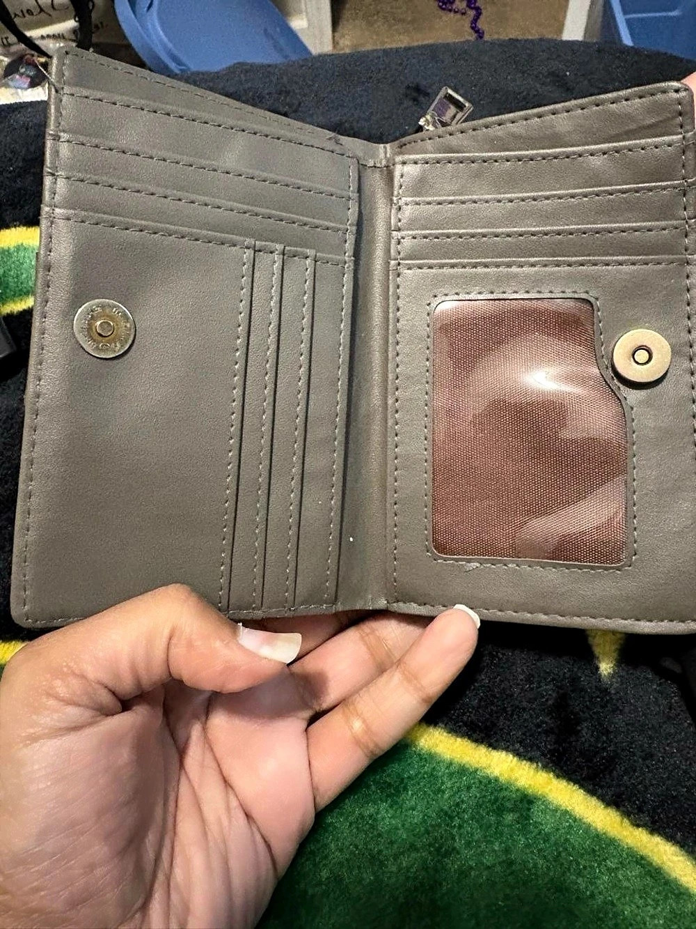 Olive Zip-Around Wallet - Picture 4 of 8